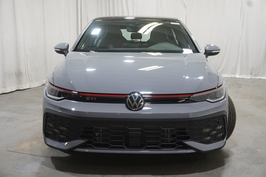 2025 Volkswagen Golf GTI SE photo 4