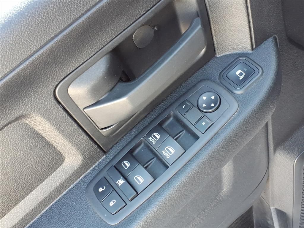 2023 RAM 3500 - Image 14