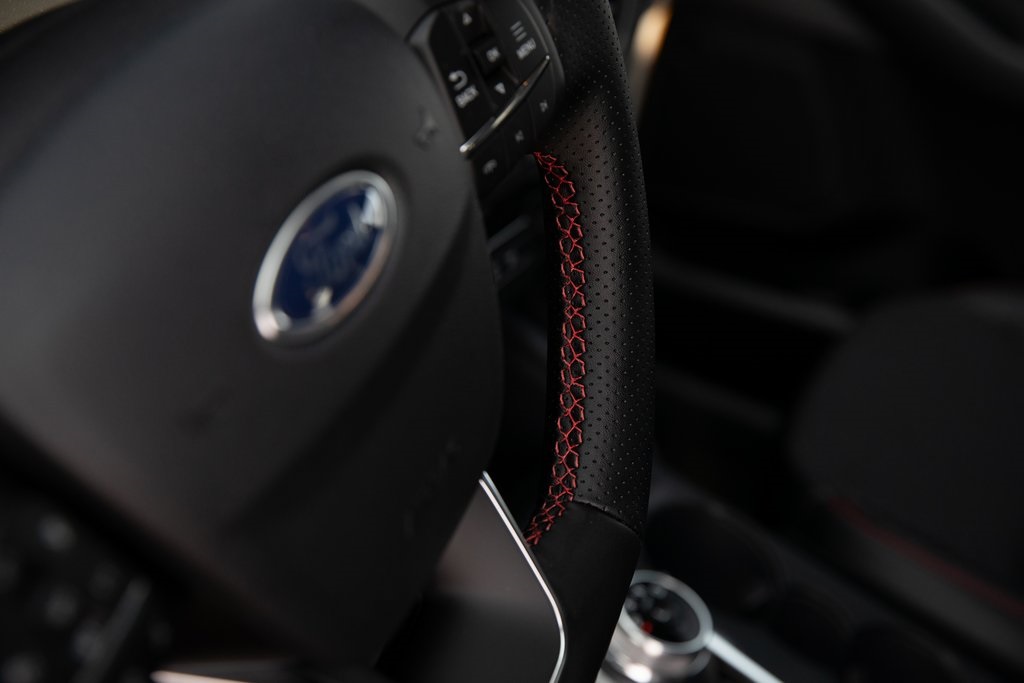 2025 Ford Escape ST-Line photo 18