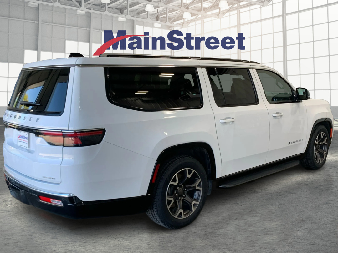 2024 Jeep Wagoneer L Series III photo 2