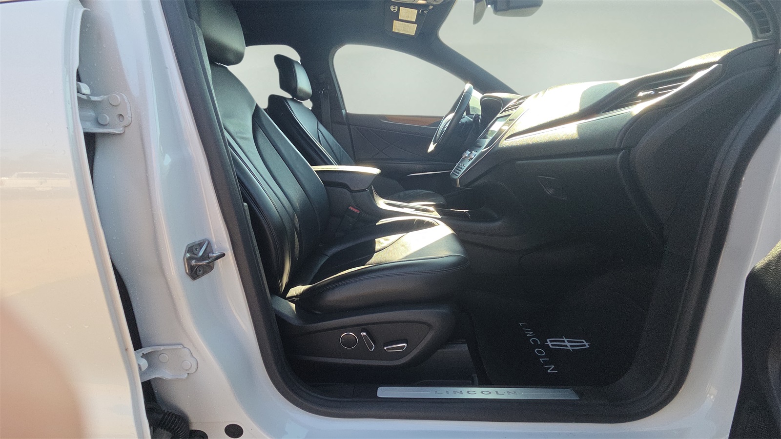 2016 Lincoln MKC Reserve photo 12