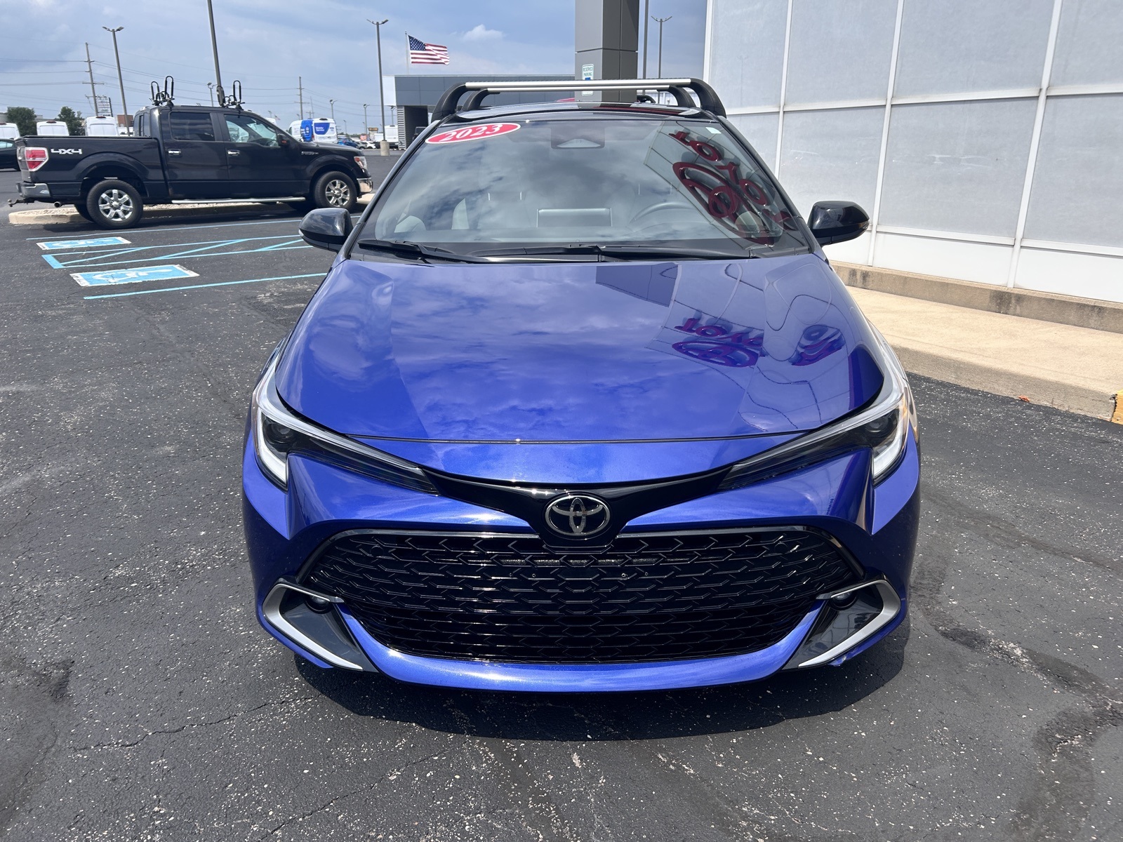2023 Toyota Corolla XSE photo 3