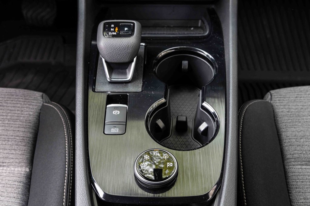 2023 Nissan Rogue SV photo 13