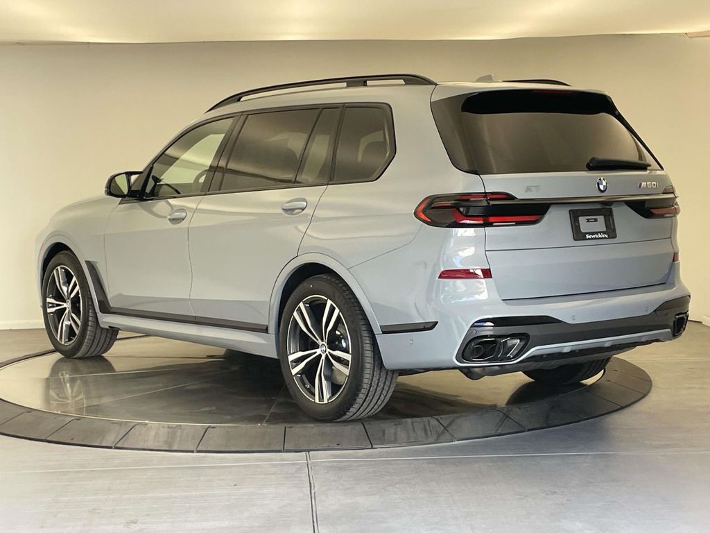 2026 Bmw X7 M60i photo 2
