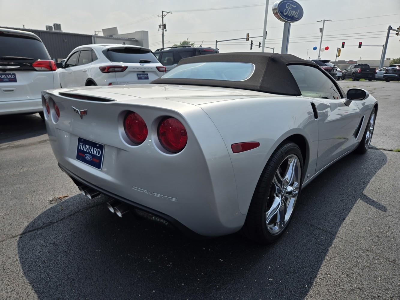 2009 Chevrolet Corvette 1LT Convertible photo 4