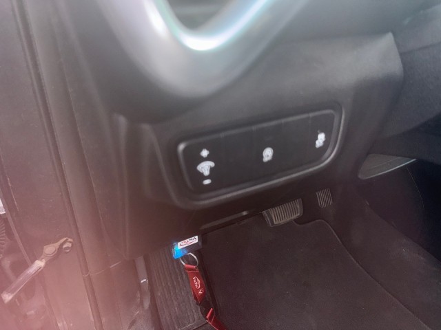 Used 2022 GRAVITY GR Kia LX image 21