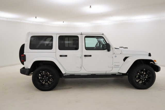 2024 Jeep Wrangler 4xe Sahara photo 2