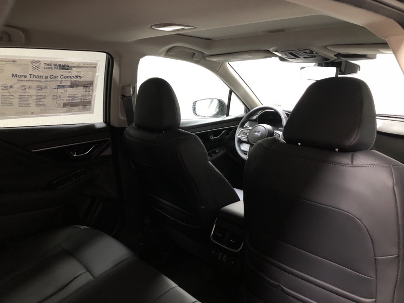 2025 Subaru Outback Touring photo 12