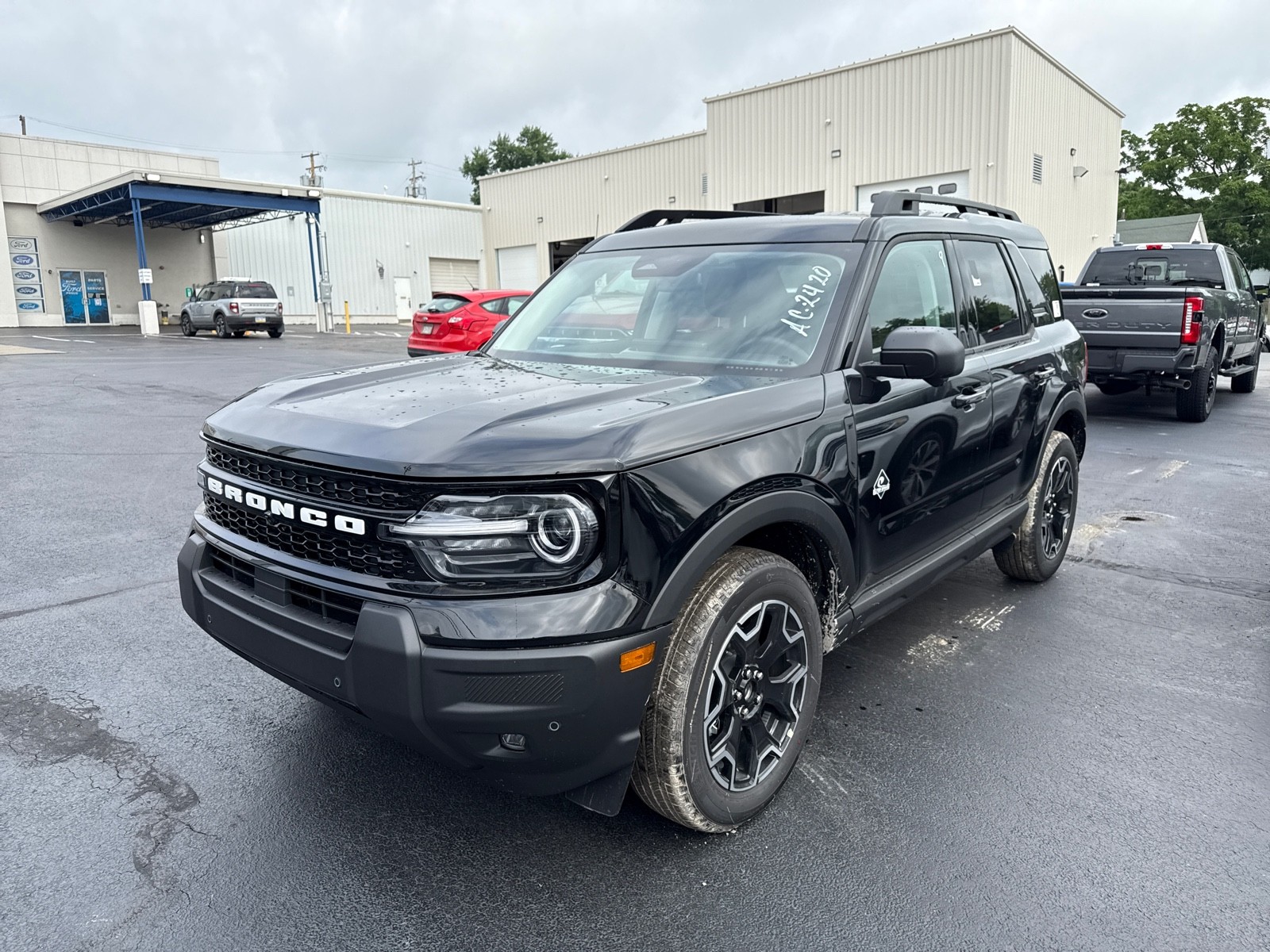2025 Ford Bronco Sport Outer Banks's photo