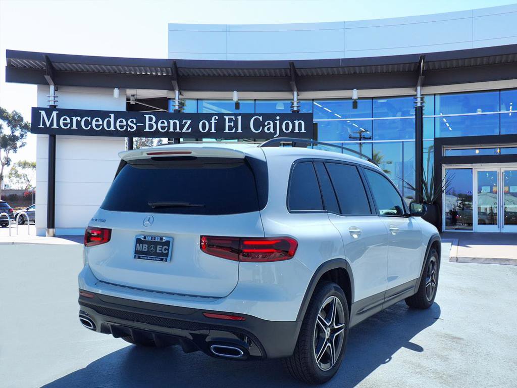 2026 Mercedes Benz GLB 250 photo 3