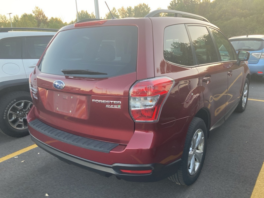2015 Subaru Forester 2.5i Premium photo 4