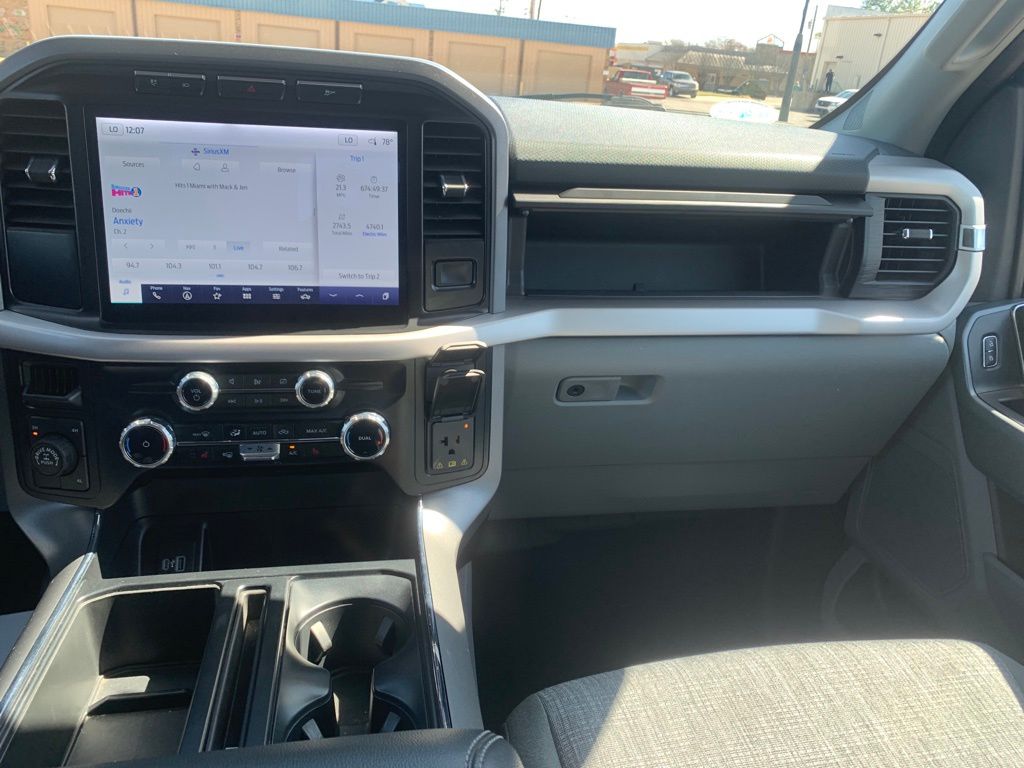 2023 Ford F-150 XLT photo 21