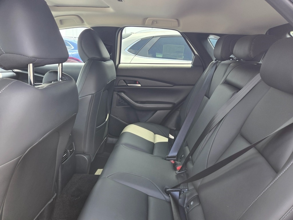 2025 Mazda CX-30 2.5 S Preferred photo 11