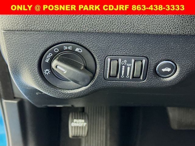 2023 Dodge Charger SXT photo 10