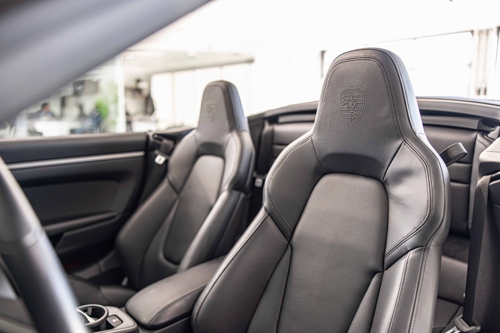 2022 PORSCHE 911 - Image 17