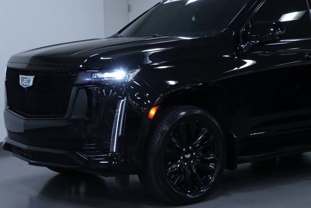 2023 Cadillac Escalade Sport photo 2
