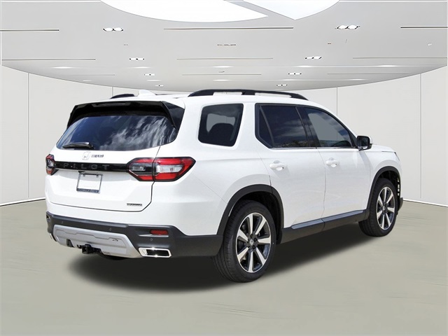 2025 Honda Pilot Touring photo 3