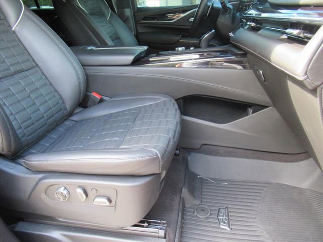 2023 Cadillac Escalade photo 11