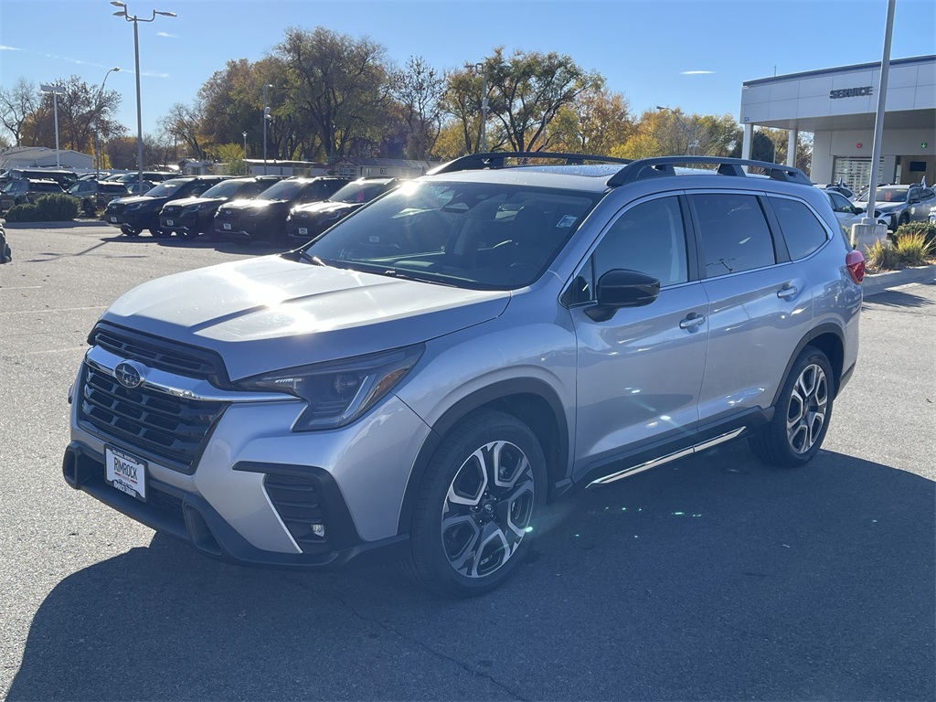 2024 Subaru Ascent Limited photo 3