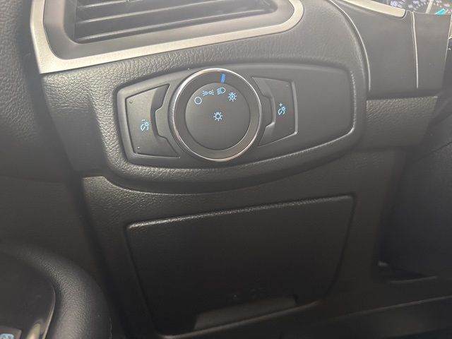 2018 Ford Edge SEL photo 17