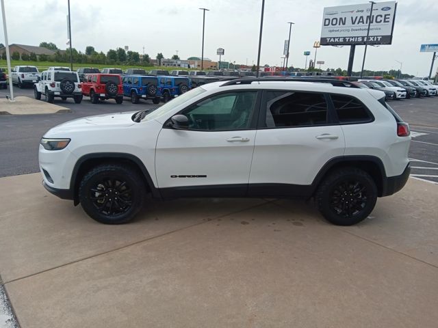 2023 Jeep Cherokee Altitude photo 3