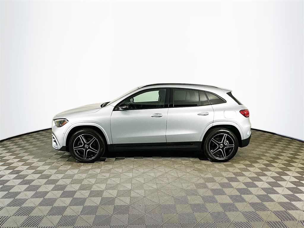 2025 Mercedes Benz GLC 250 4MATIC photo 3