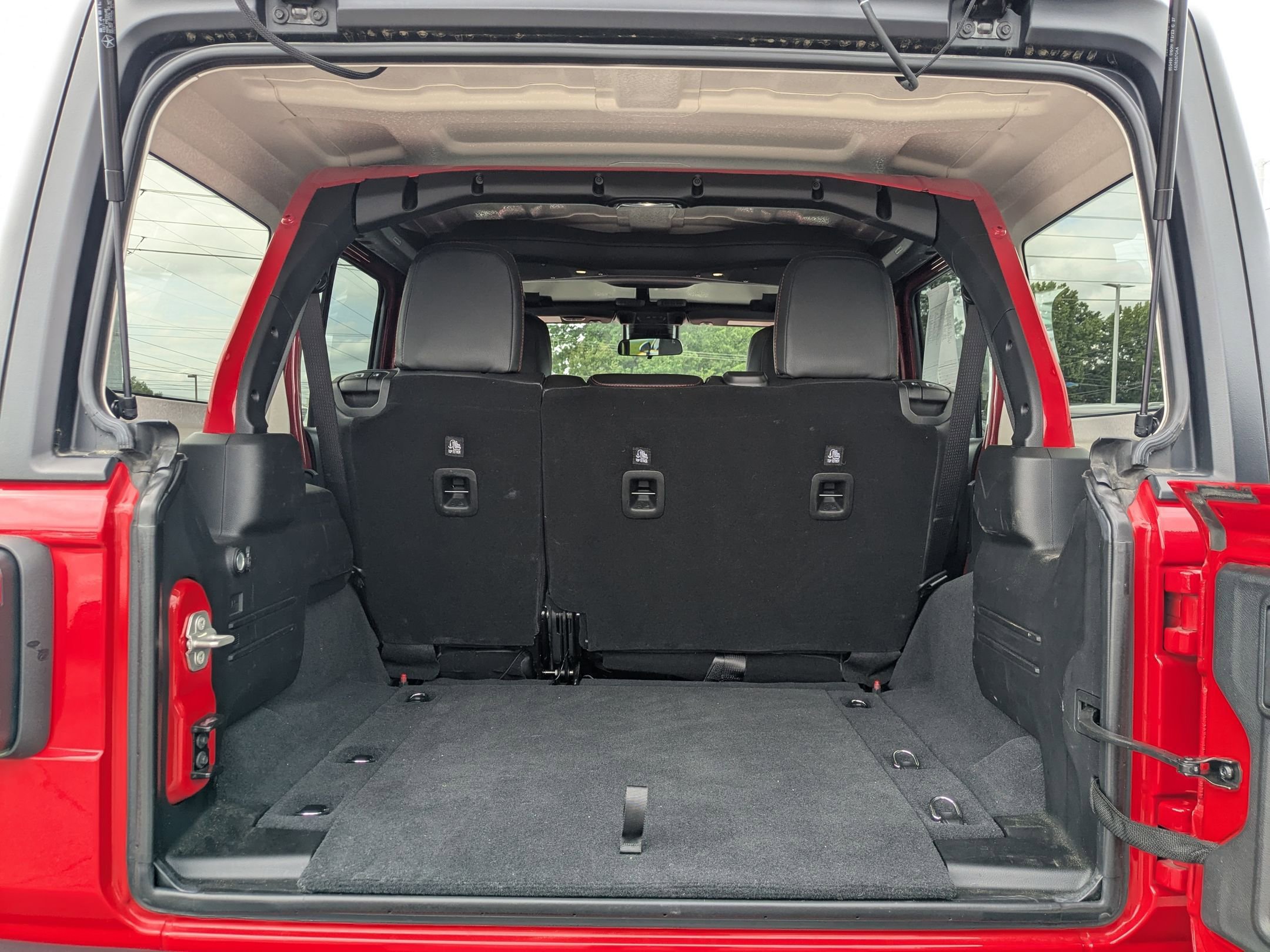 2024 Jeep Wrangler Rubicon photo 27