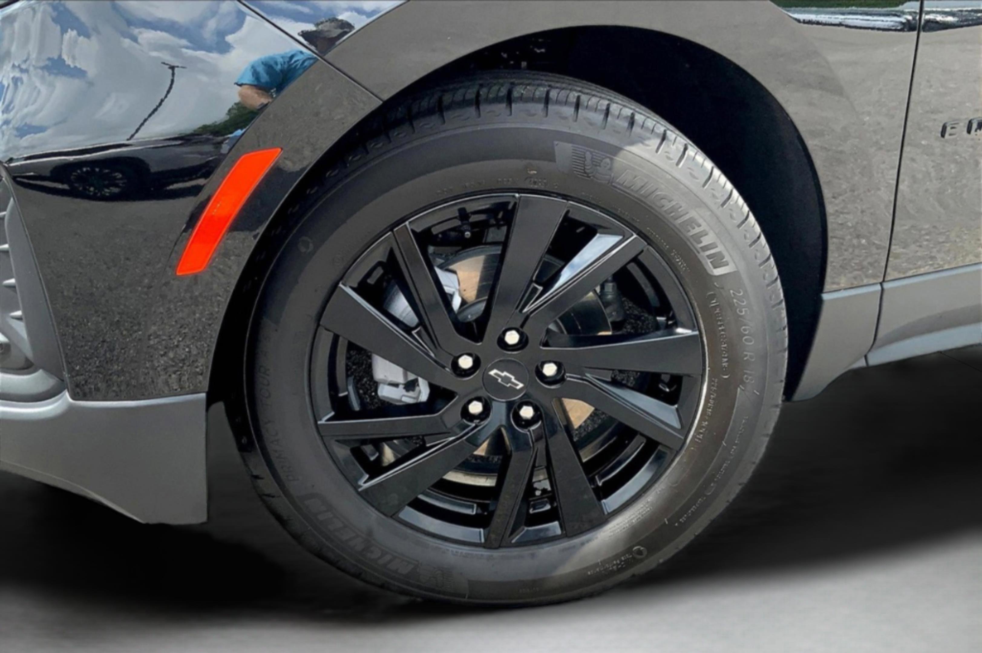2024 Chevrolet Equinox LS photo 10