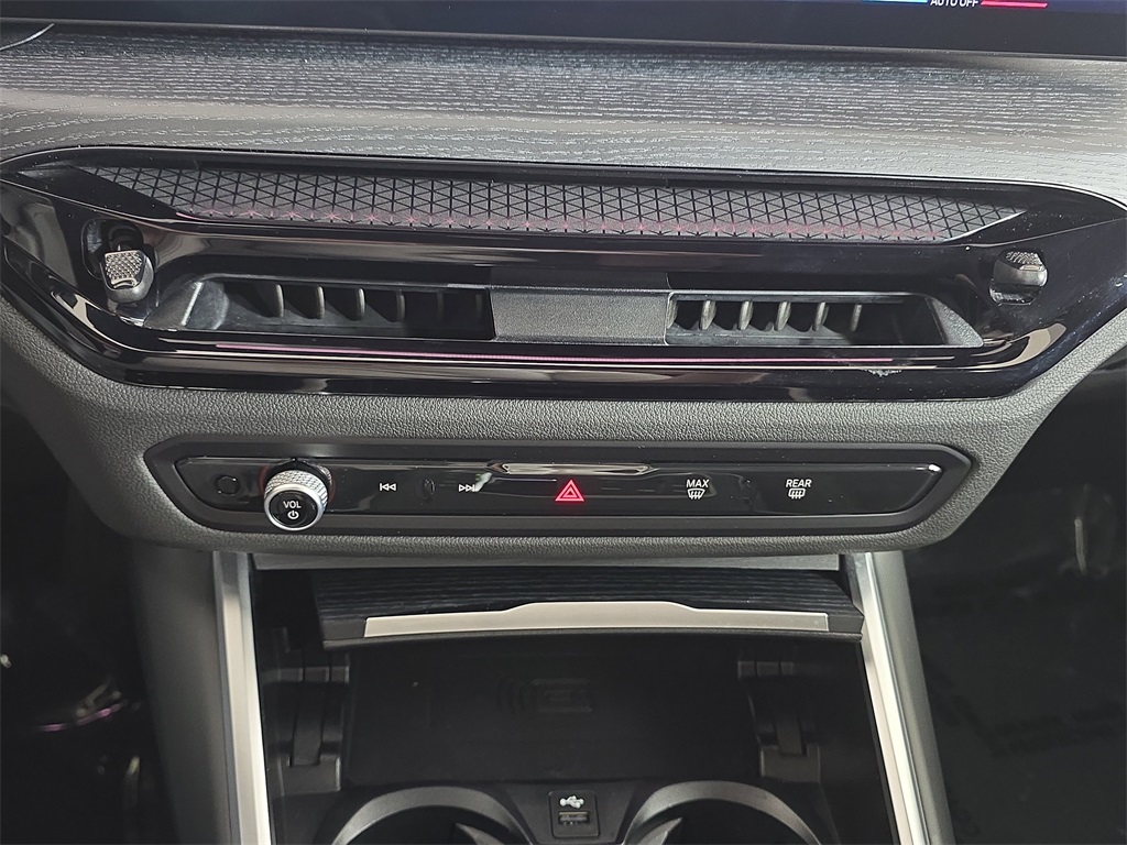 2025 Bmw 330i xDrive Sedan photo 22