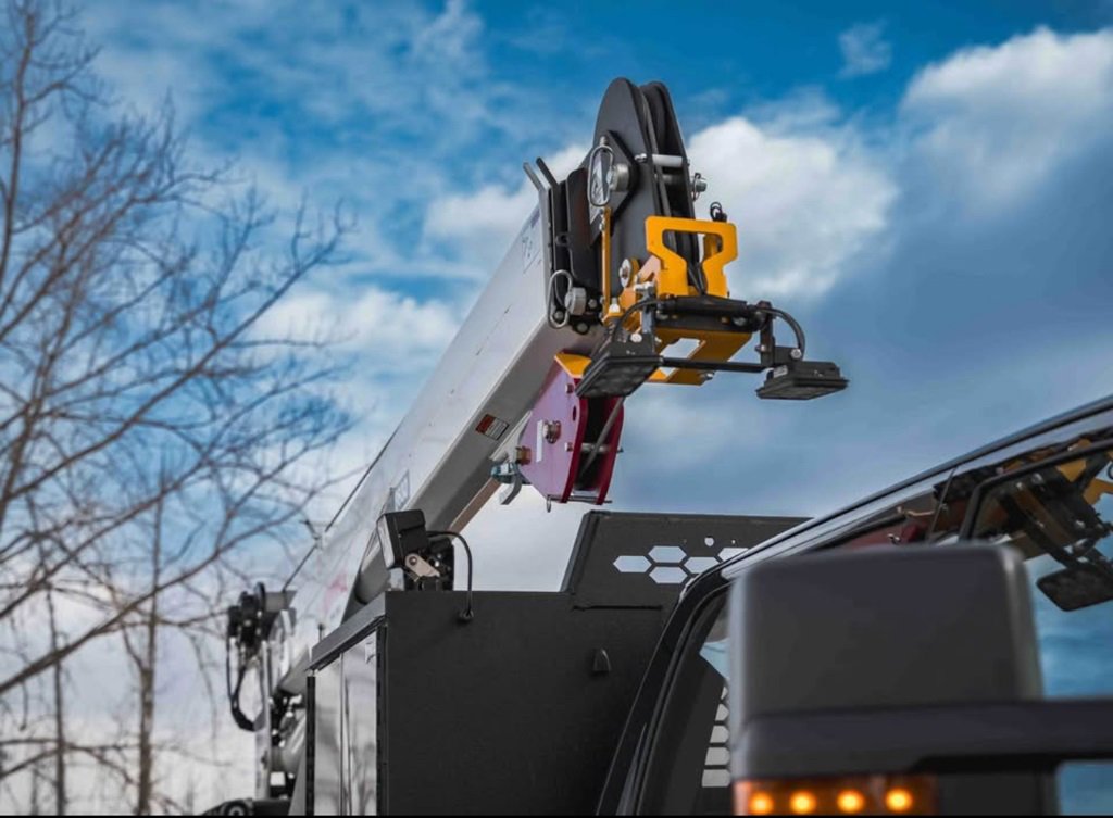 2024 Chevrolet Silverado 6500HD Work Truck photo 3