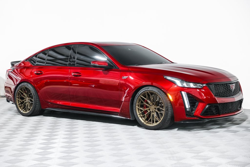 2023 Cadillac CT5 V photo 3