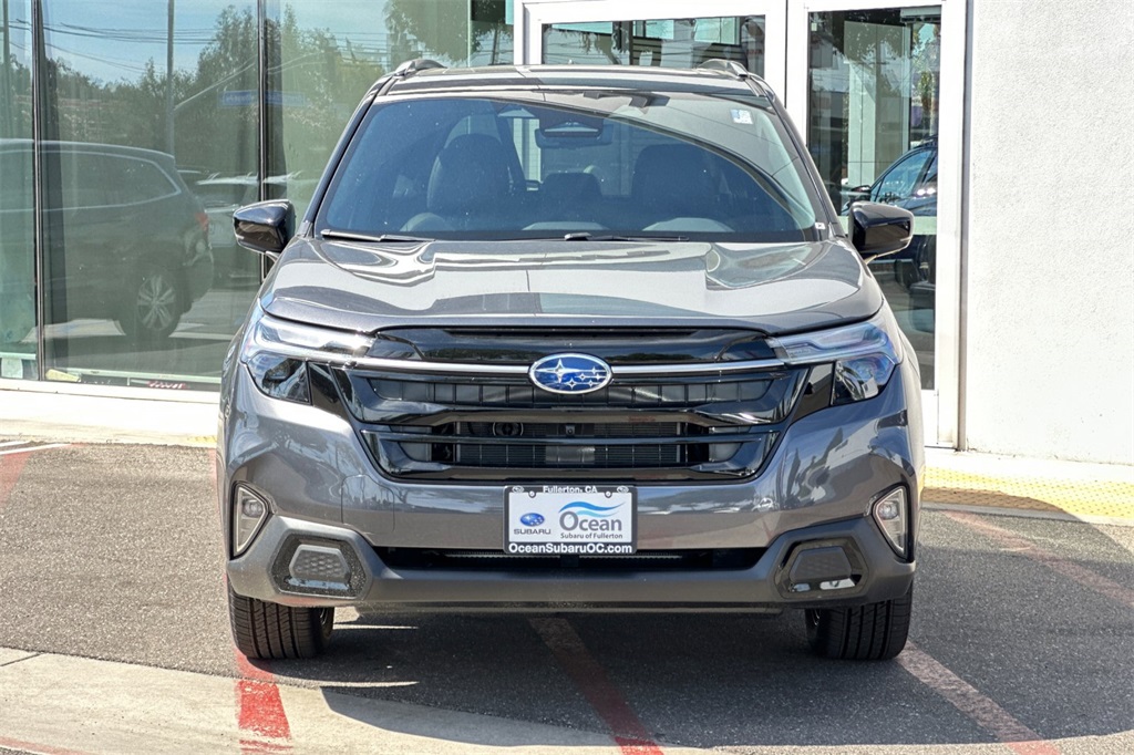 2025 Subaru Forester Touring photo 9
