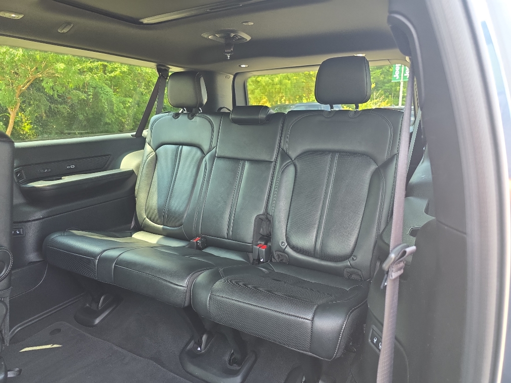 2024 Jeep Wagoneer L Series II photo 28