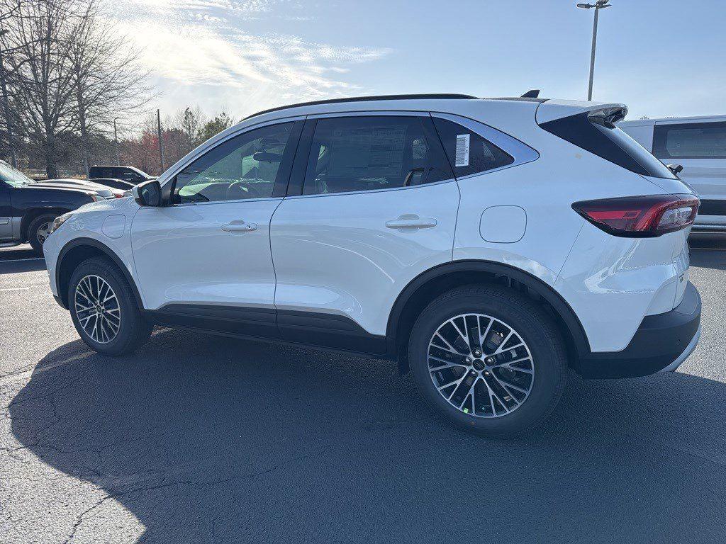 2025 Ford Escape Plug-In Hybrid photo 7