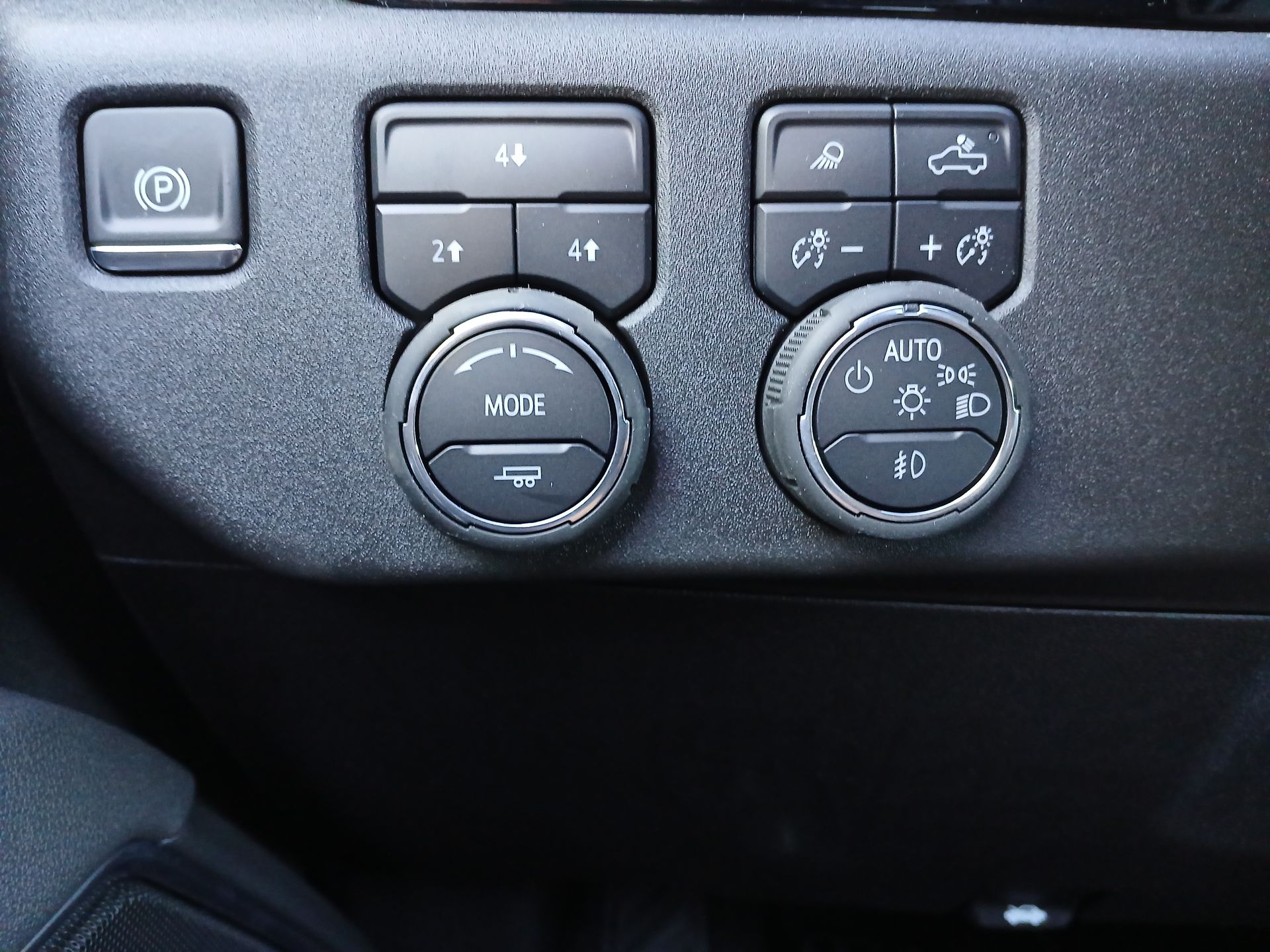 2025 Chevrolet Silverado 2500HD LT photo 18