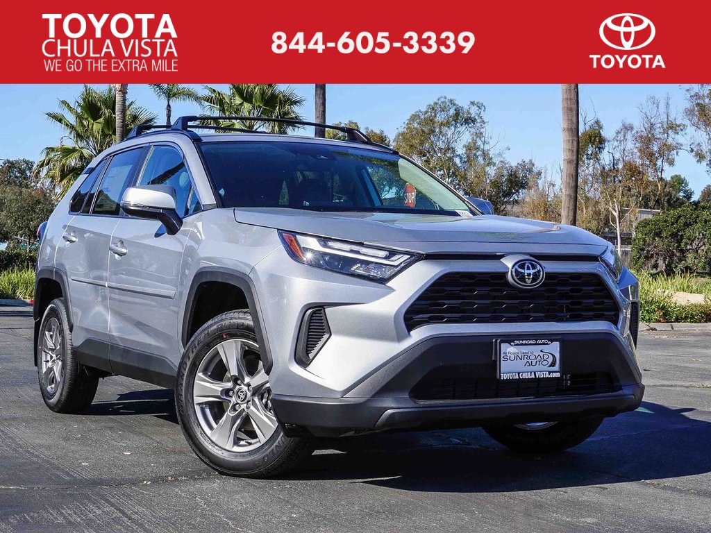 2025 Toyota RAV4 XLE's photo