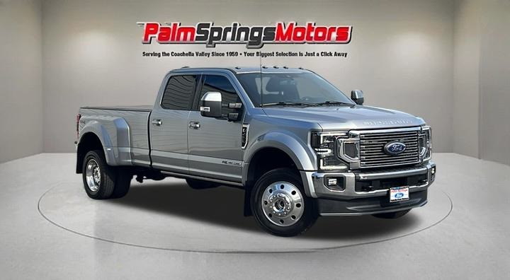 2022 Ford F-450 Super Duty Lariat's photo