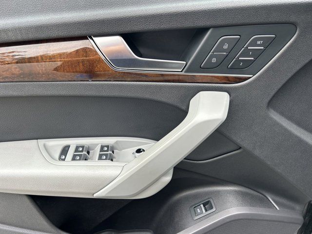 2018 Audi Q5 2.0T Premium photo 9