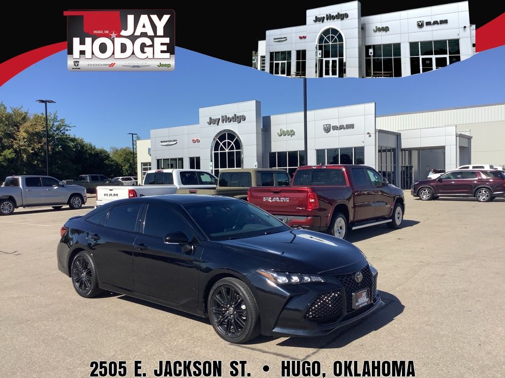 2021 Toyota Avalon XSE's photo