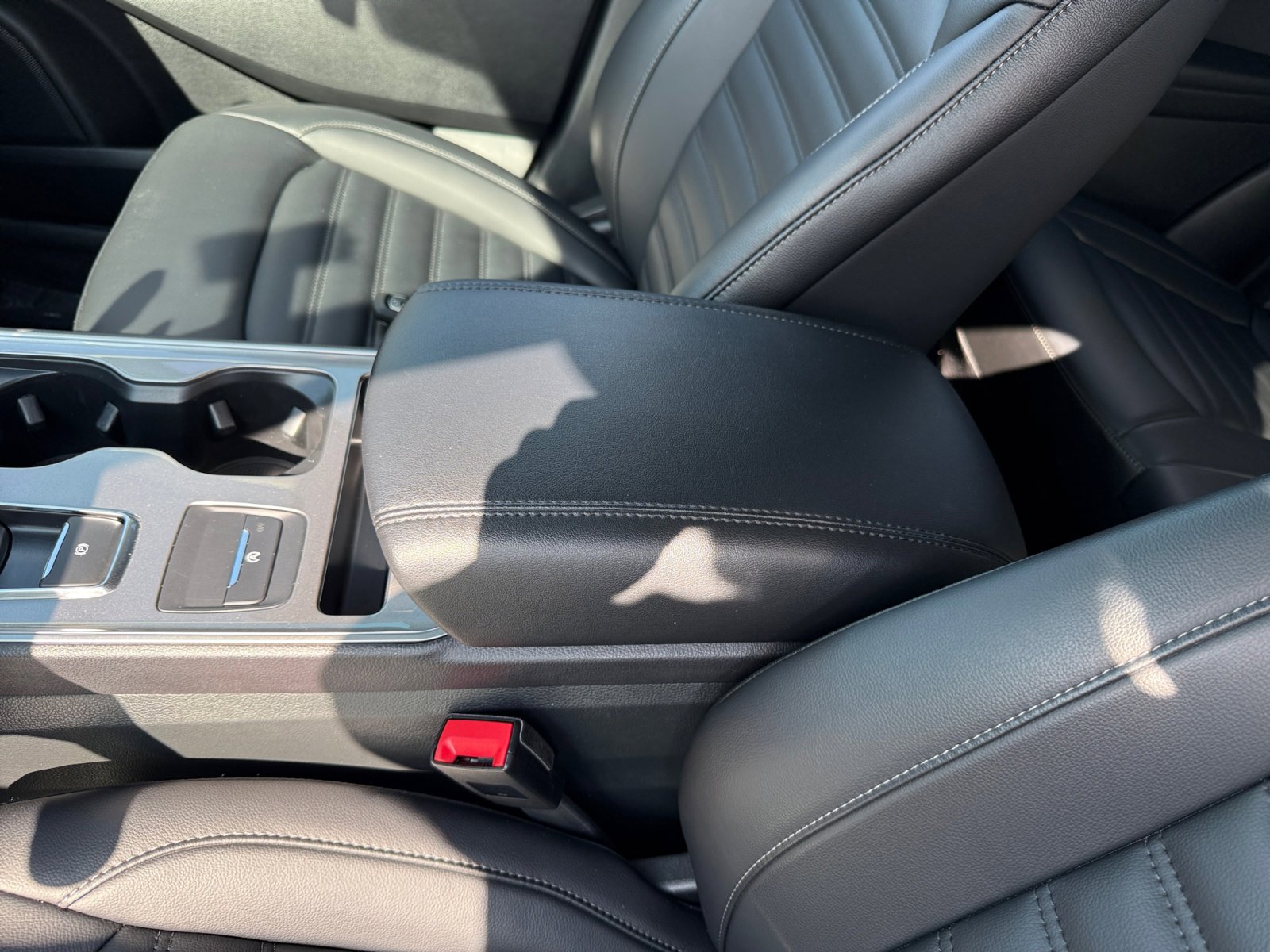 2024 Ford Edge SEL photo 14