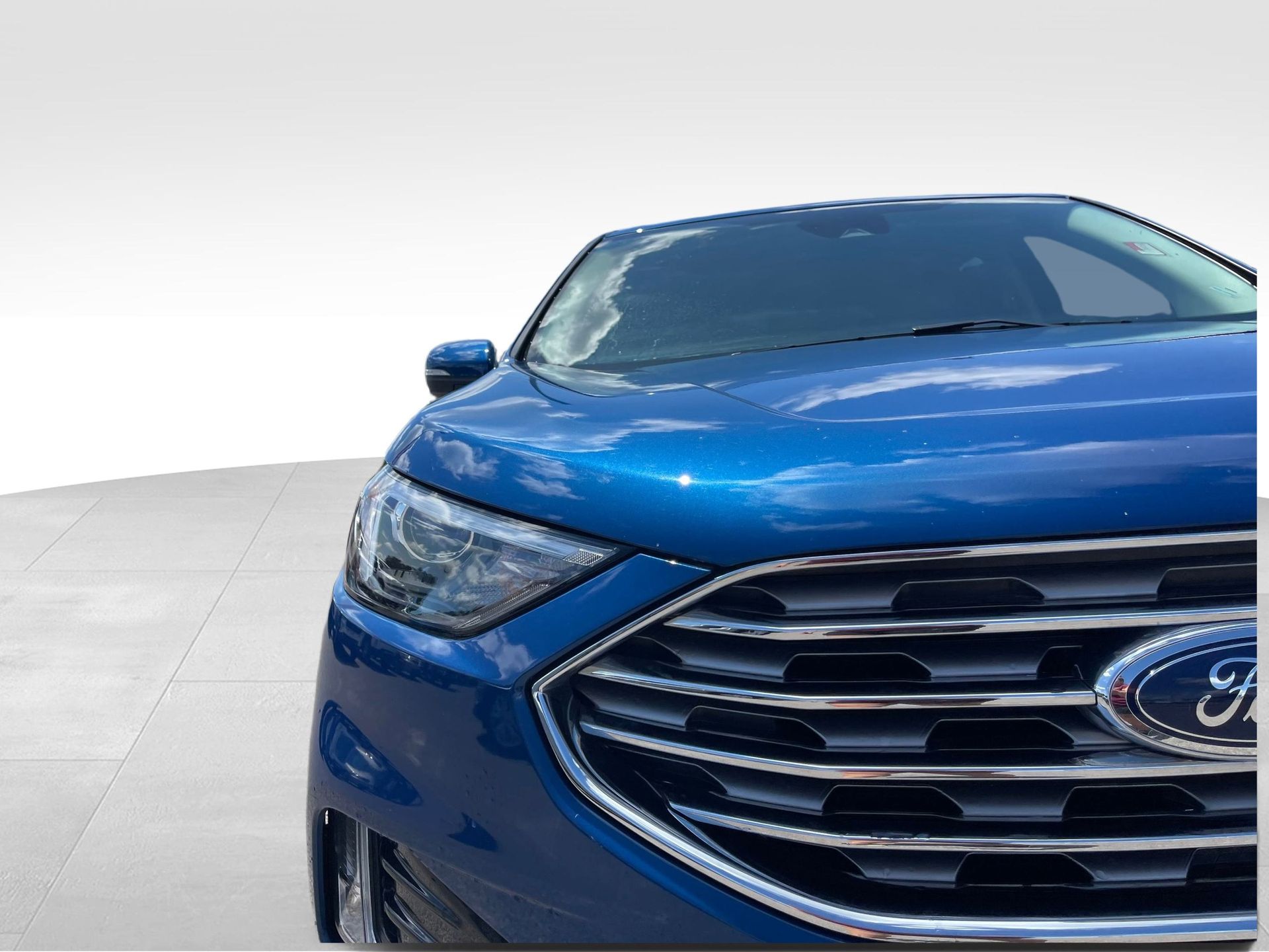 2024 Ford Edge Titanium photo 3