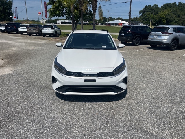 2023 Kia Forte LXS photo 2