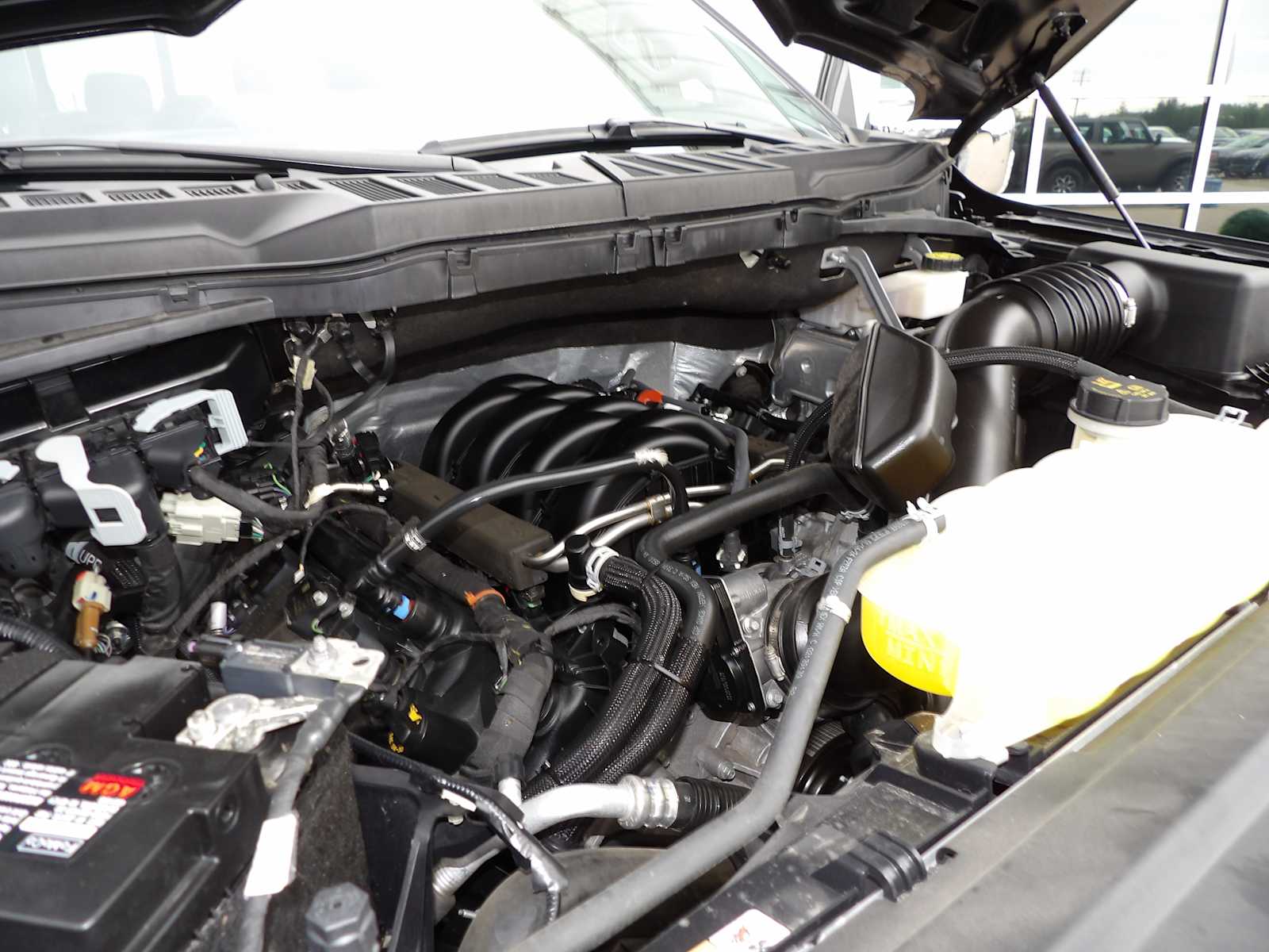 2024 Ford F-150 Lariat photo 18