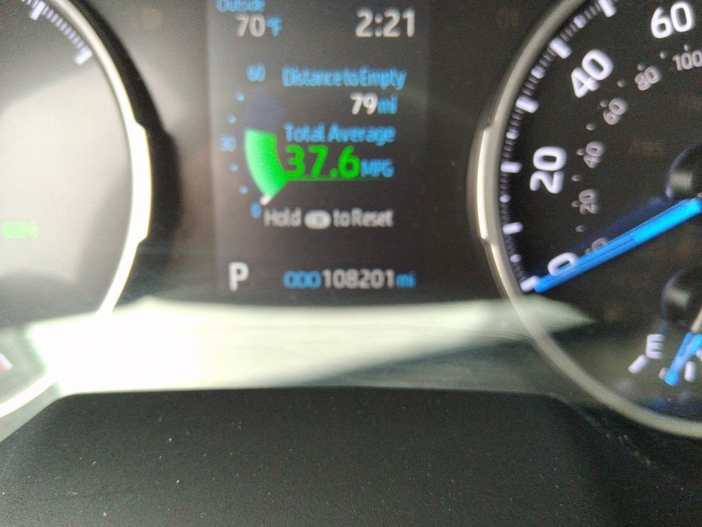 2019 Toyota RAV4 Hybrid XLE photo 14