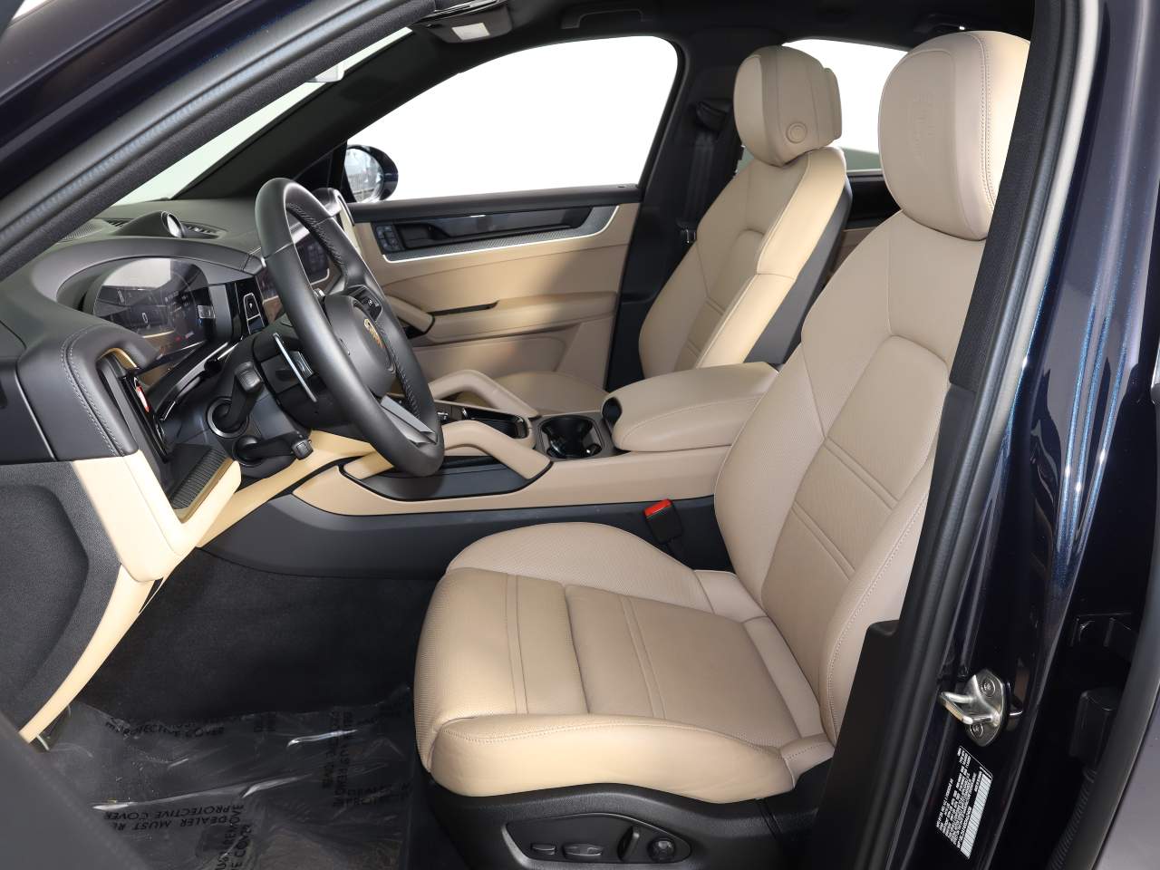 2024 Porsche Cayenne S Coupe photo 3