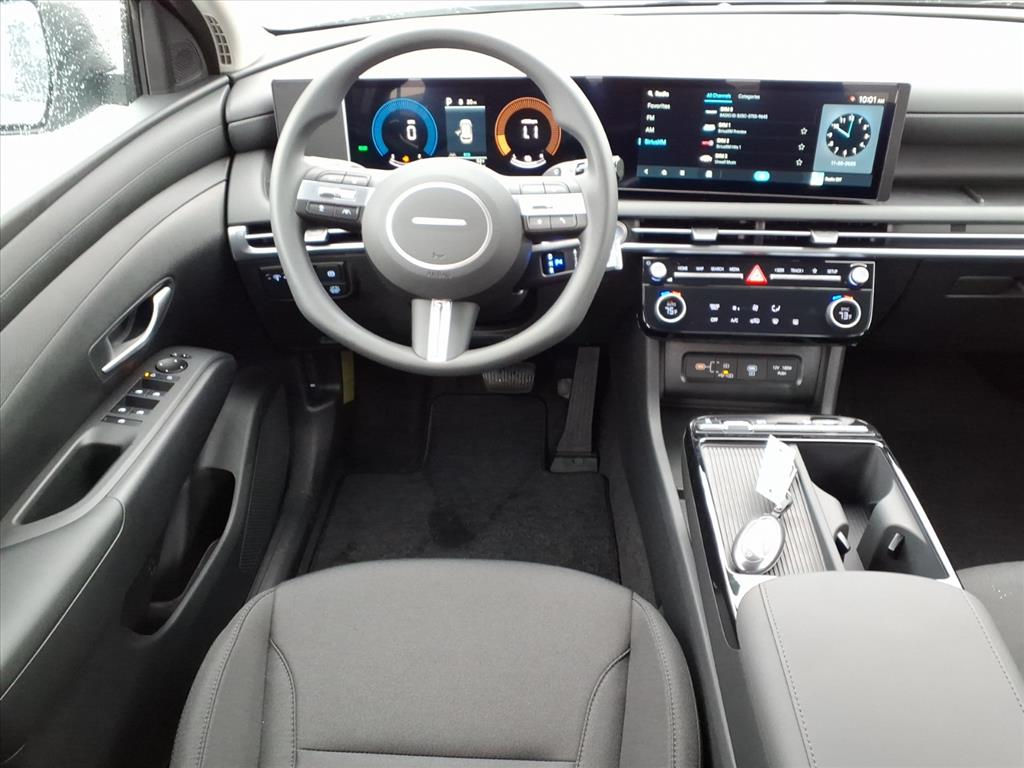 2026 Hyundai Tucson Hybrid Blue SE photo 2