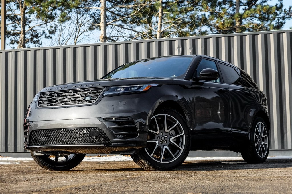 2026 Land Rover Range Rover Velar Dynamic SE's photo