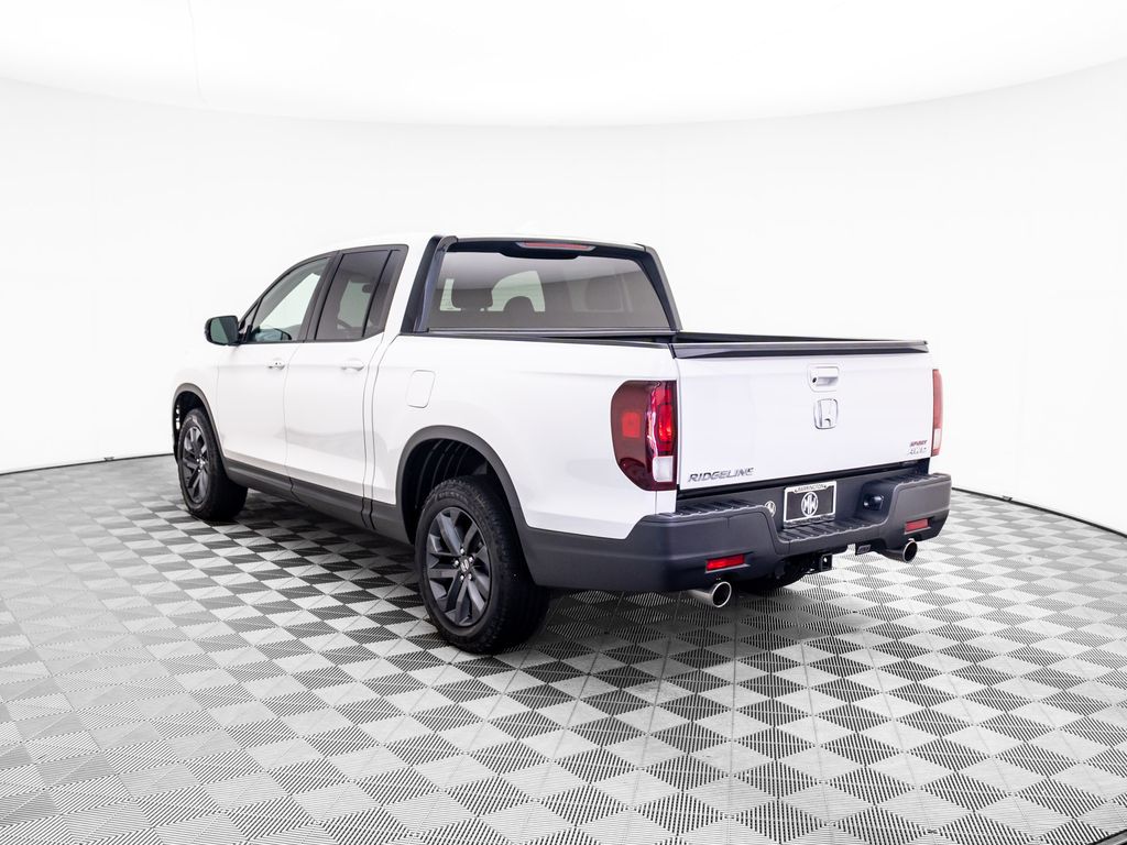 2023 Honda Ridgeline Sport photo 3