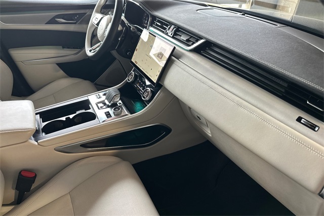 2025 Jaguar F-PACE P250 R-Dynamic S photo 13