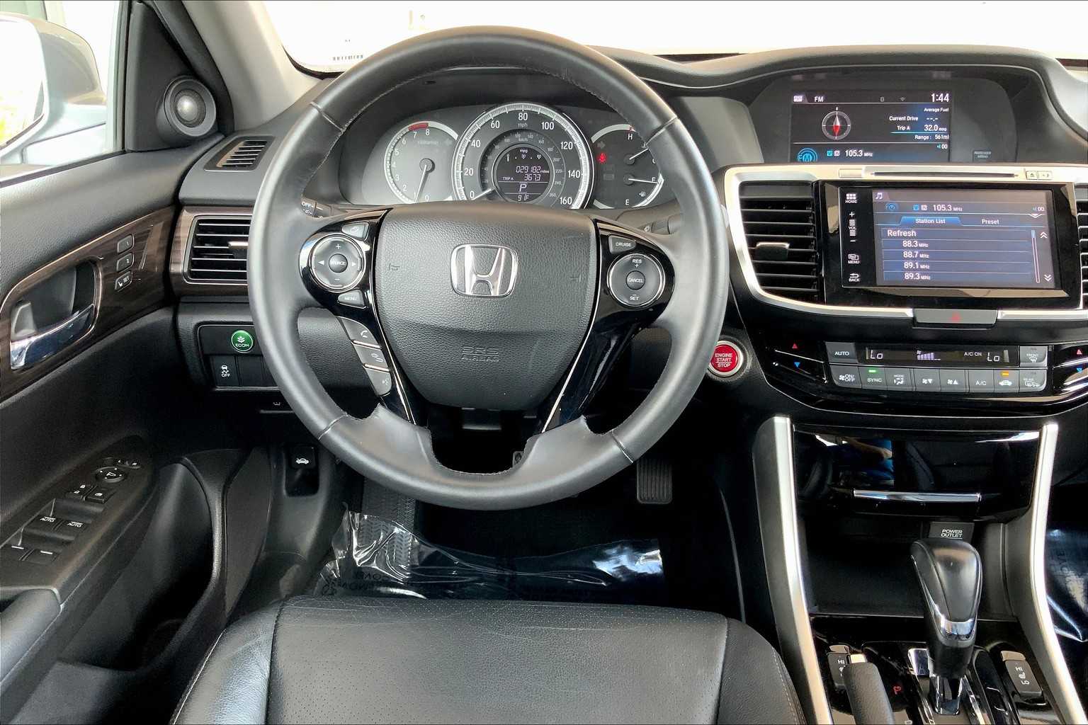 2016 Honda Accord EX-L photo 5